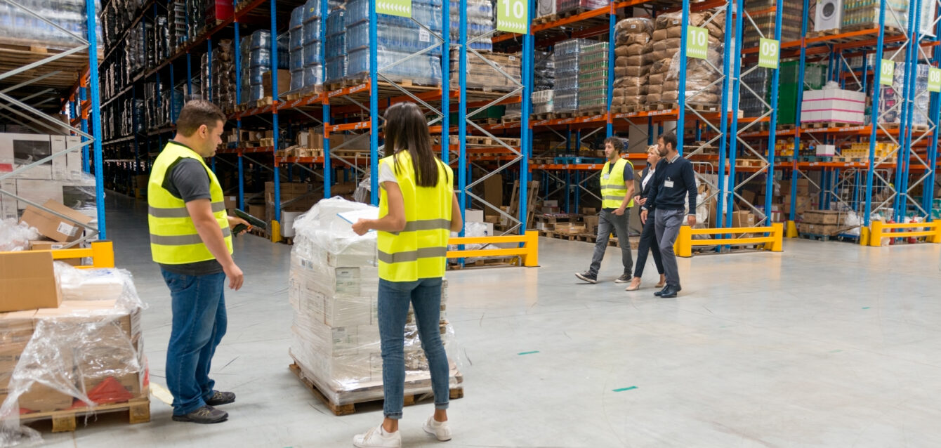 3PL warehouse Melbourne provider helping a business choose the right storage solution